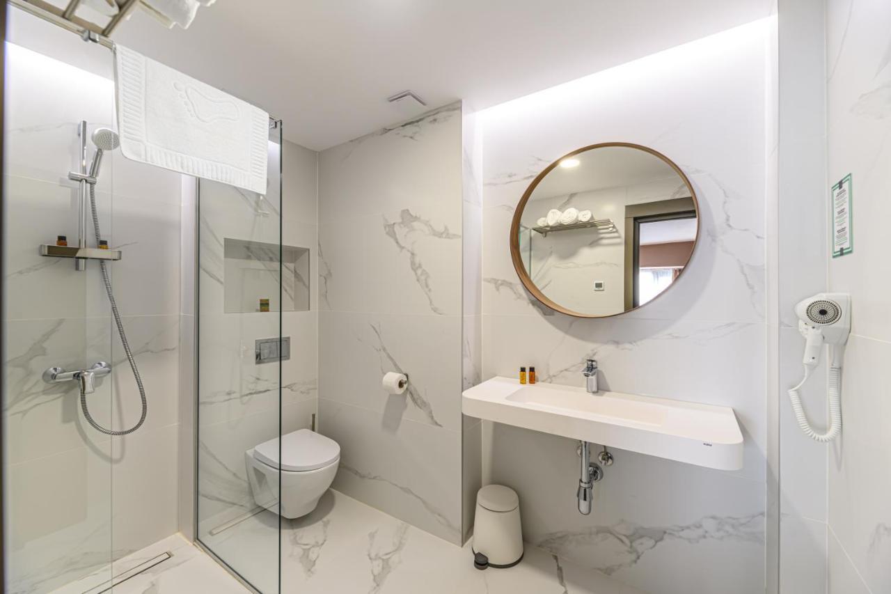 Hotel Central Pascani Екстер'єр фото