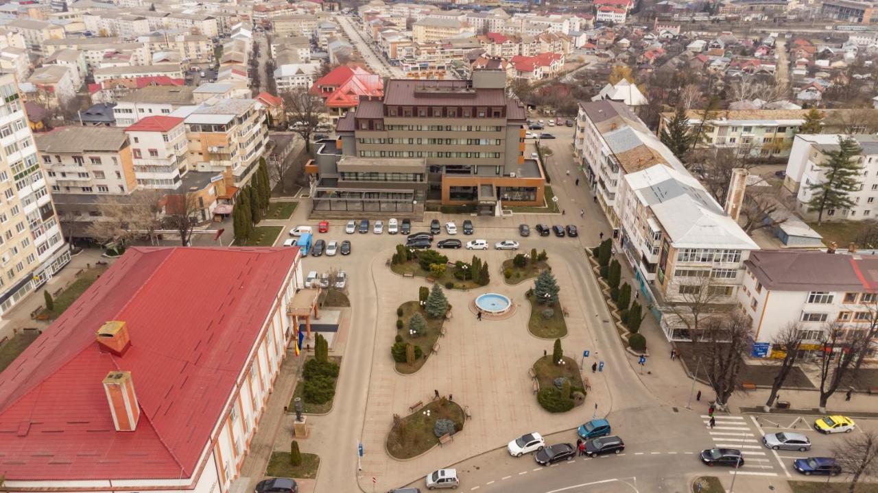 Hotel Central Pascani Екстер'єр фото