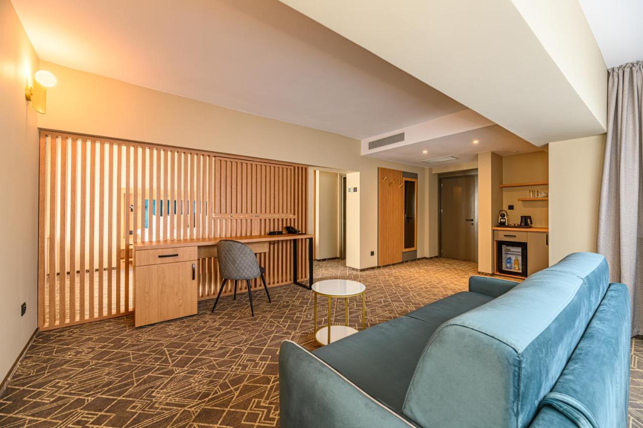Hotel Central Pascani Екстер'єр фото