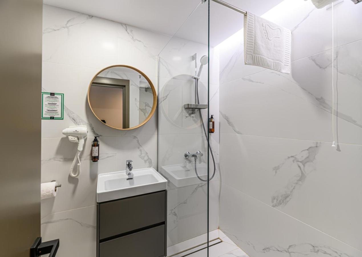 Hotel Central Pascani Екстер'єр фото