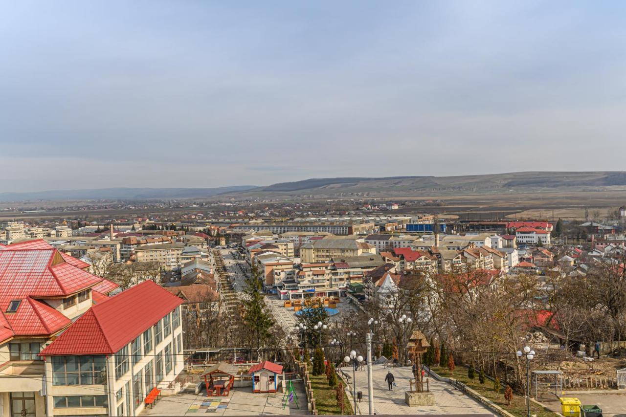 Hotel Central Pascani Екстер'єр фото