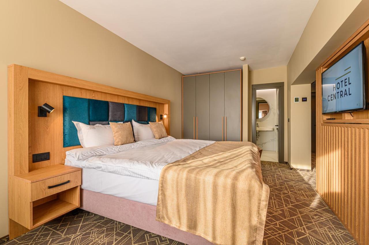 Hotel Central Pascani Екстер'єр фото