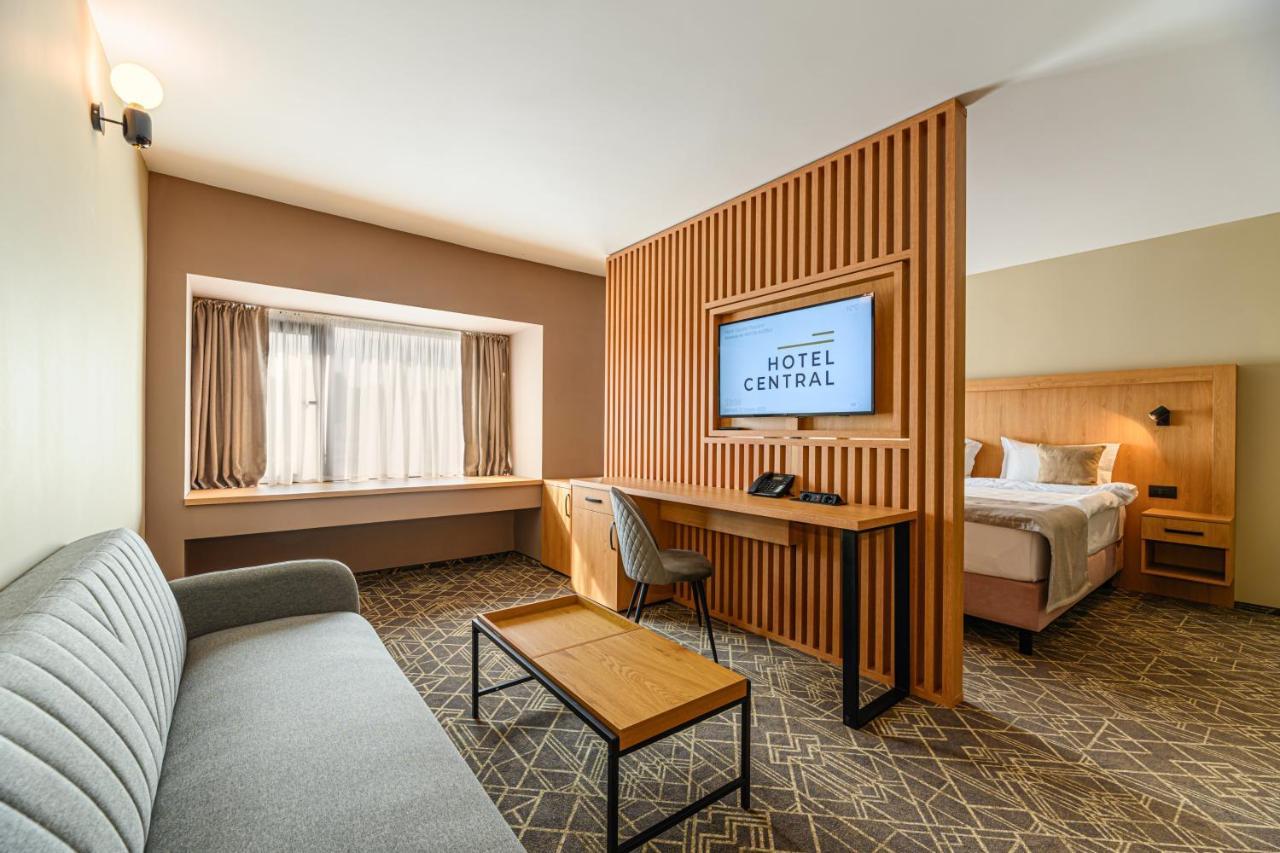Hotel Central Pascani Екстер'єр фото