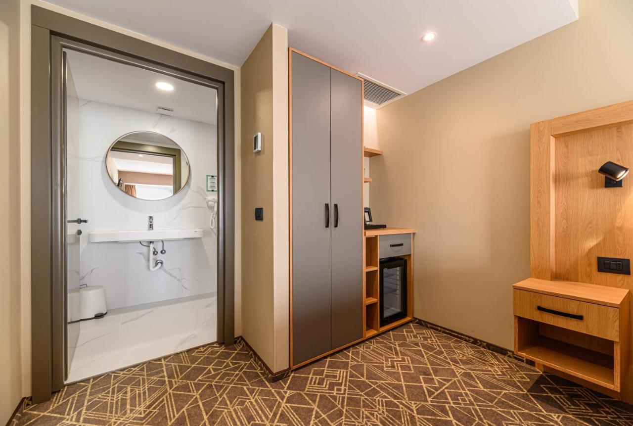 Hotel Central Pascani Екстер'єр фото