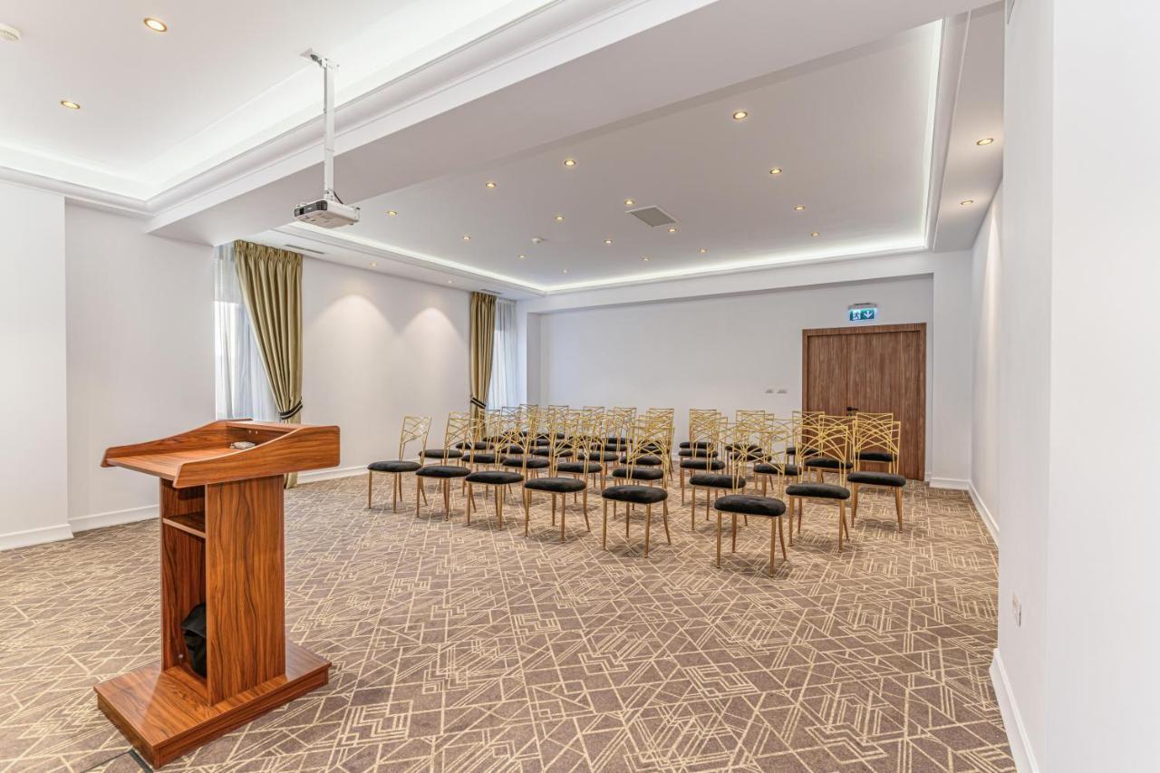 Hotel Central Pascani Екстер'єр фото