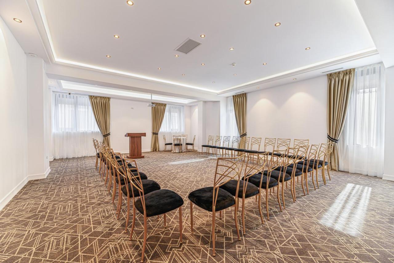 Hotel Central Pascani Екстер'єр фото